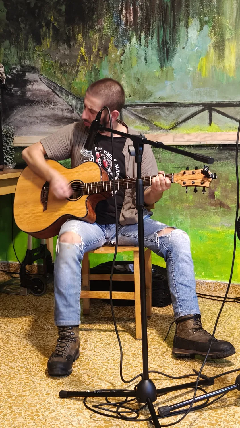 Guitarrista del concierto del 3 de octubre en Los Lugg